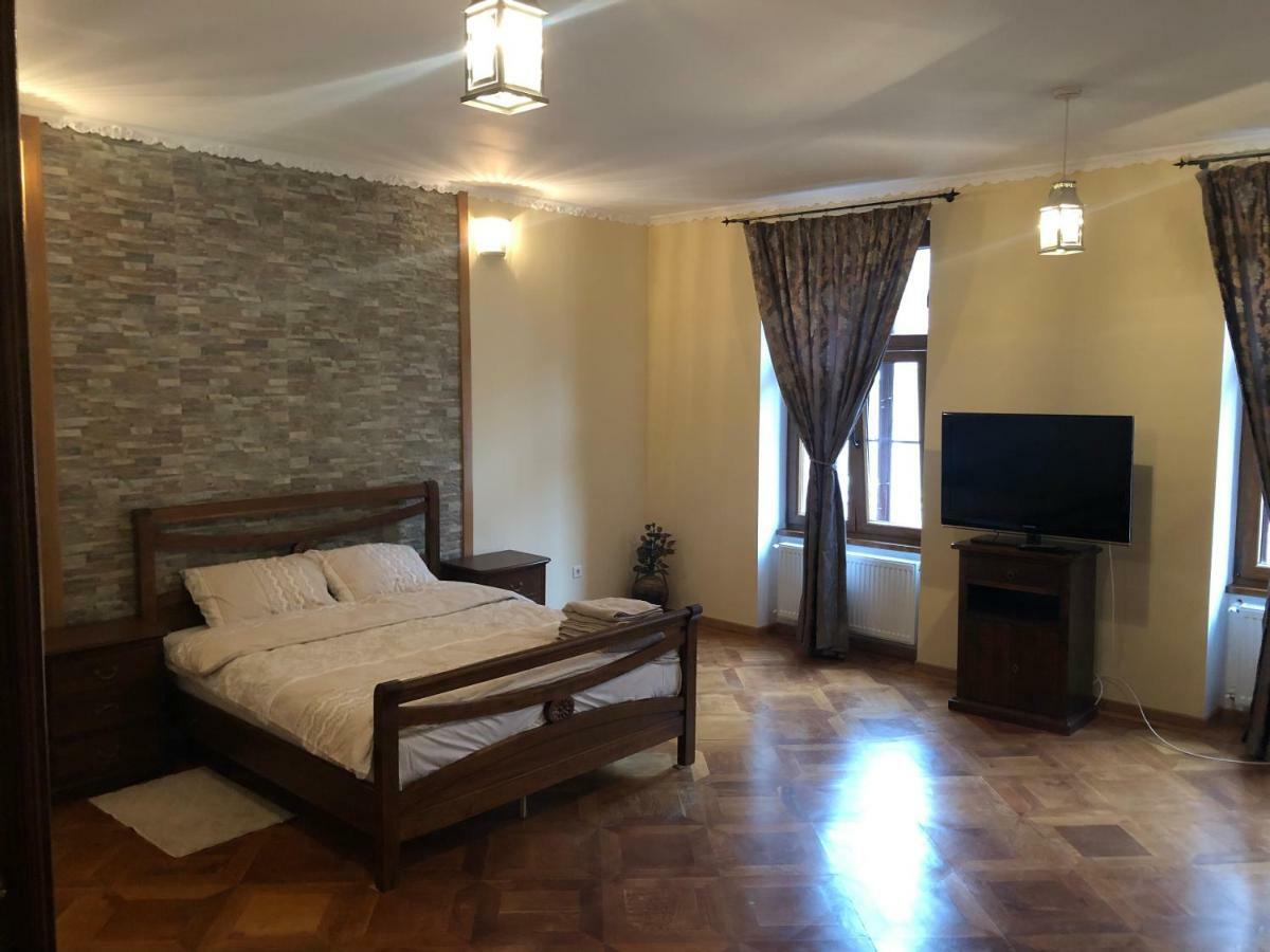Old Historical Centre Apartment Brasov Luaran gambar